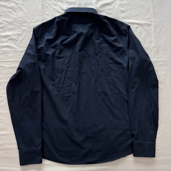 UNTUCKit Men's L Navy Phillies Signature Series Button-Down Shirt - Picture 9 of 9